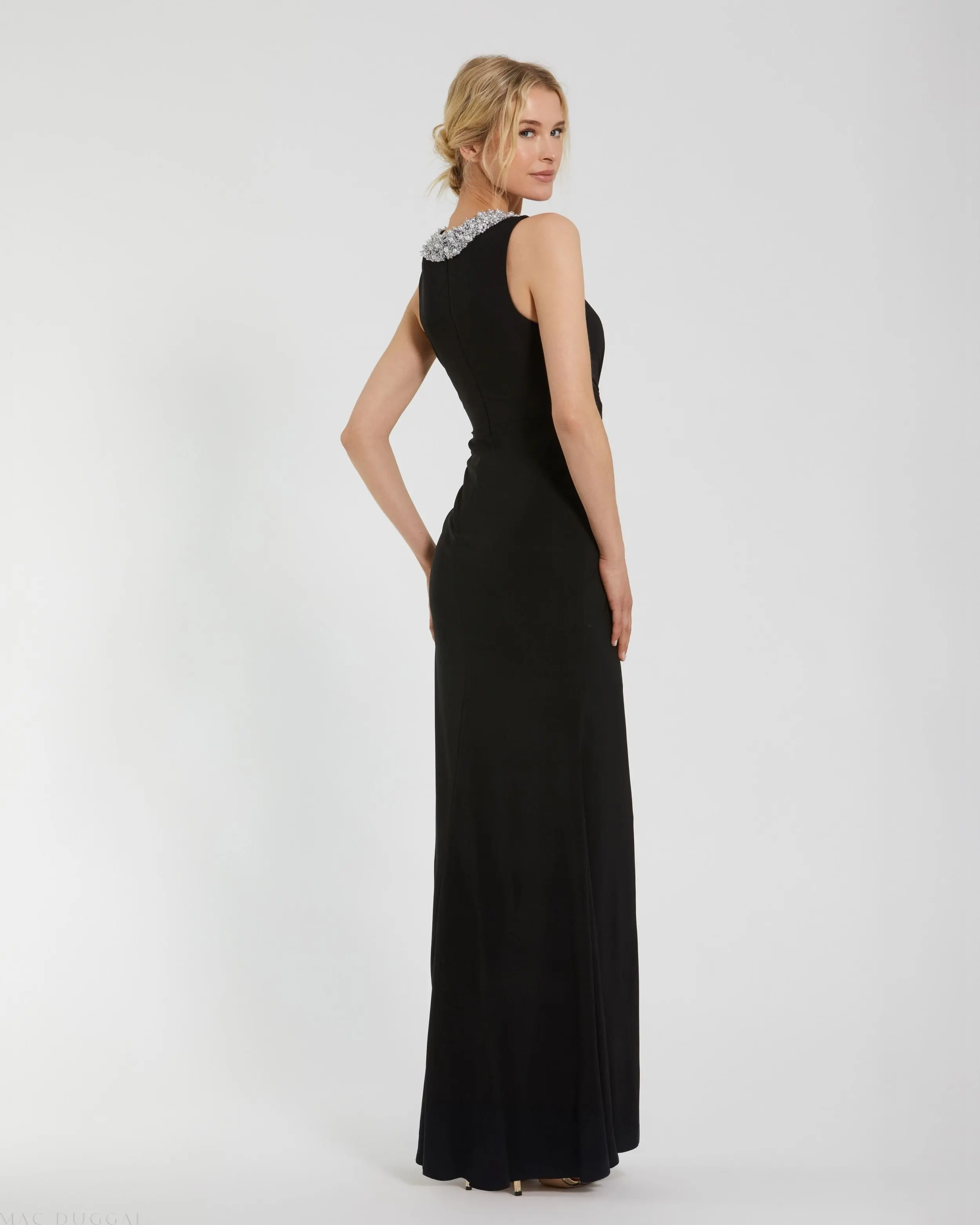Black Jersey Sleeveless Beaded Neck Gown With Twist - Image 3