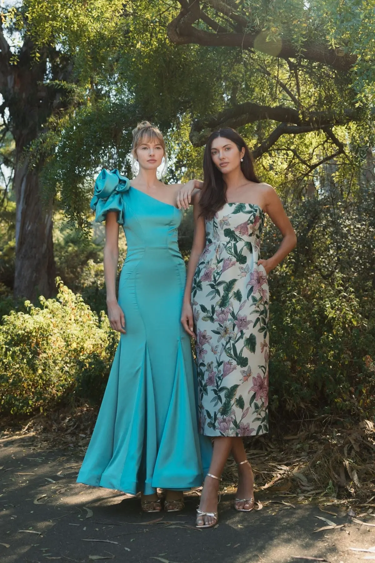 Green One Shoulder Bustier Satin Mermaid Gown - Image 7