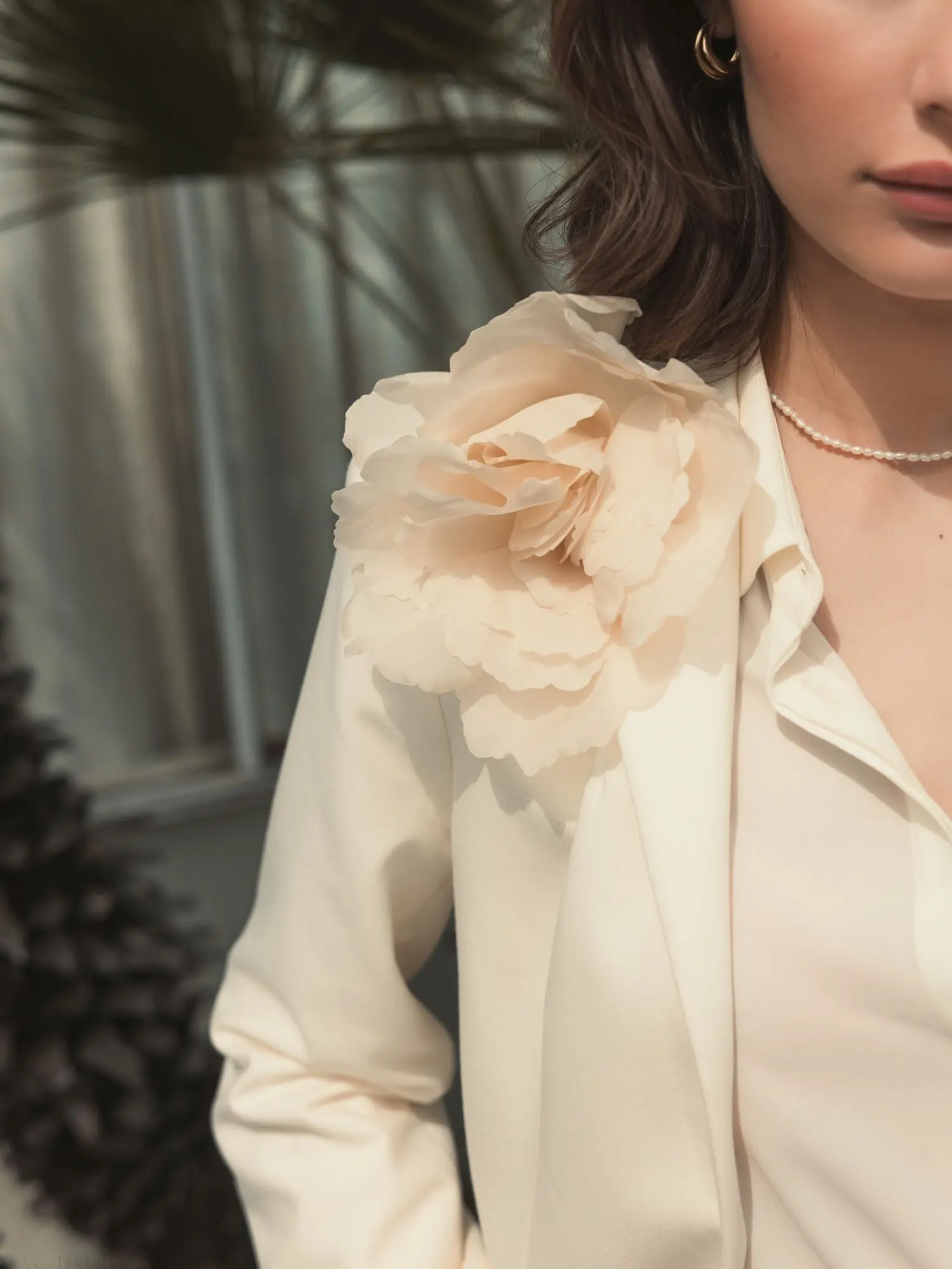 Ivory Classic Crepe Blazer Jacket With Flower - Image 7